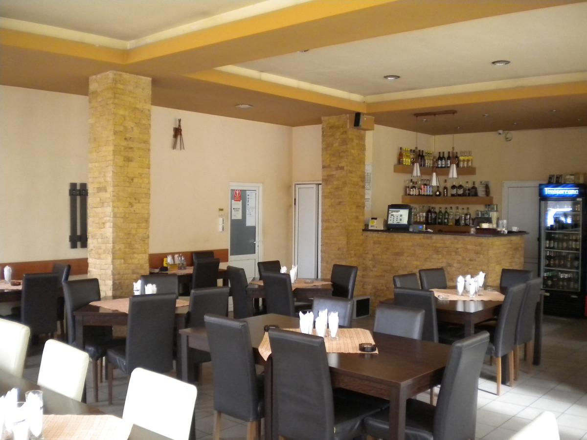 Motel Dalia Gyalu Kültér fotó