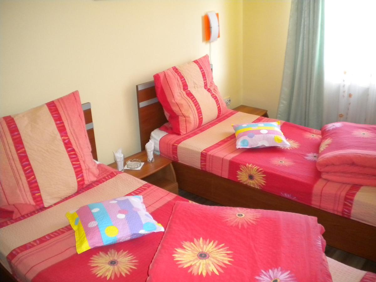 Motel Dalia Gyalu Kültér fotó
